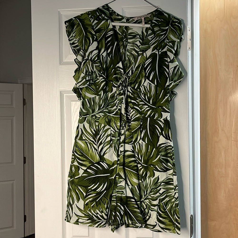Palm leaf romper size 10 BCBGeneration